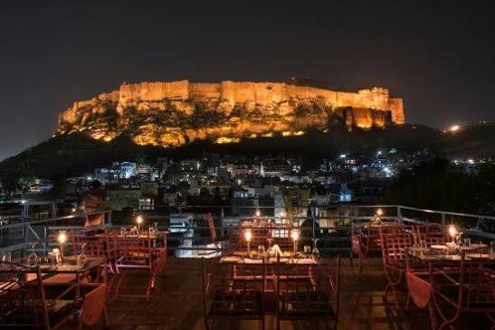 Garh The Rooftop Cafe